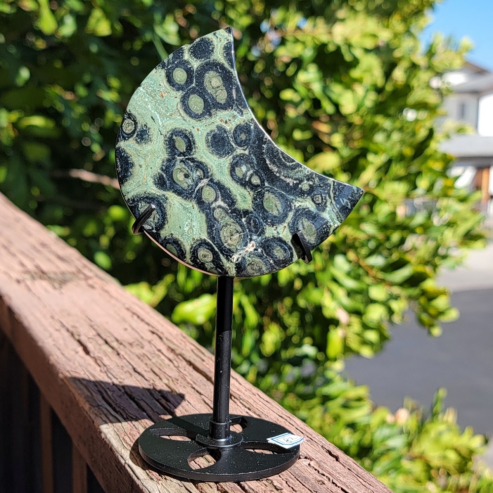 NEW 3.21" KABAMBA MOON ON STAND